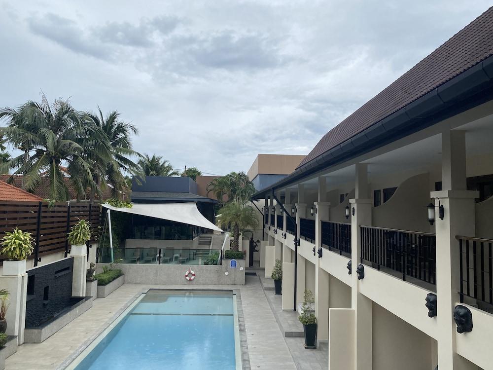 Naiya Buree Boutique Resort Nai Harn Esterno foto