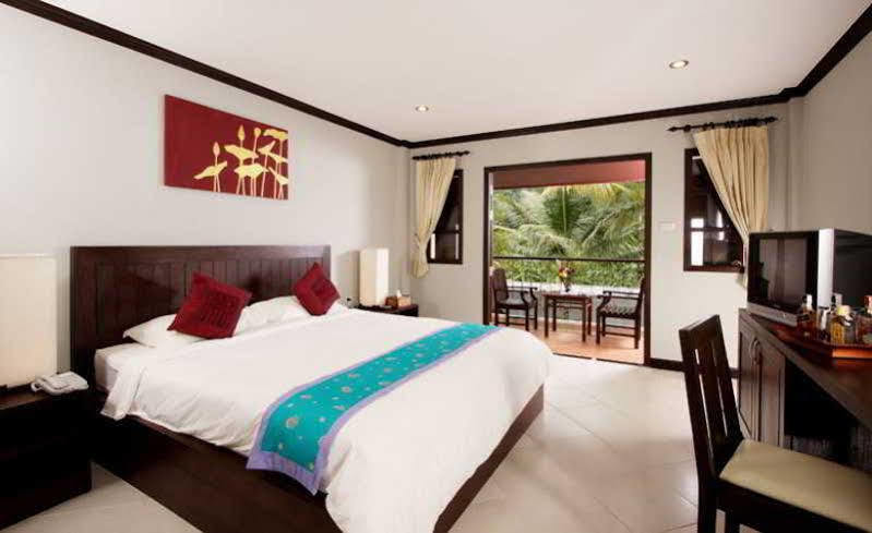 Naiya Buree Boutique Resort Nai Harn Esterno foto