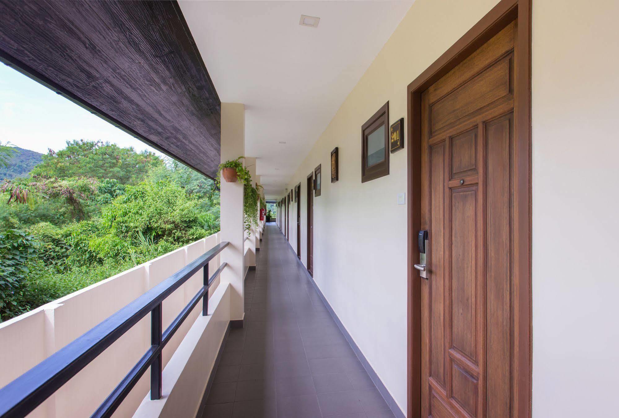 Naiya Buree Boutique Resort Nai Harn Esterno foto